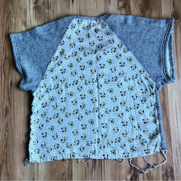 STITCH & KNOT Pullover Distressed Sweater Floral Short Sleeve Small Gray Women’s - Picture 2 of 14